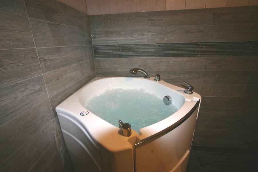 Sitzbadewanne Eckversion